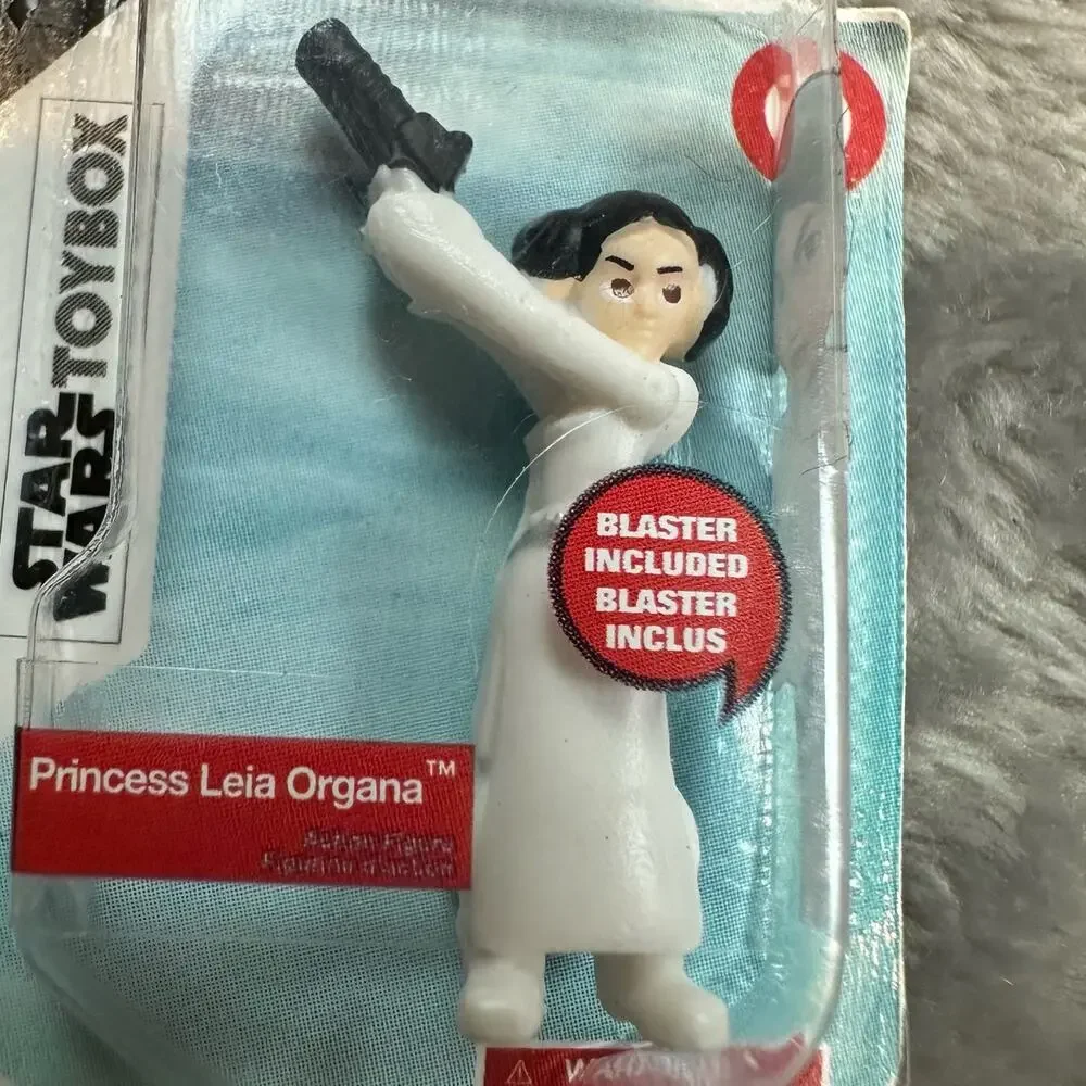 Star Wars Toybox Mini Toy Princess Leia Organa with Blaster Action Figure